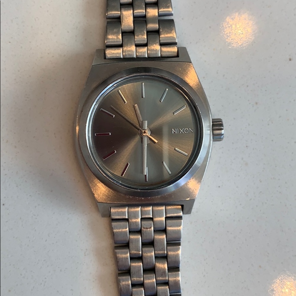 Nixon watch